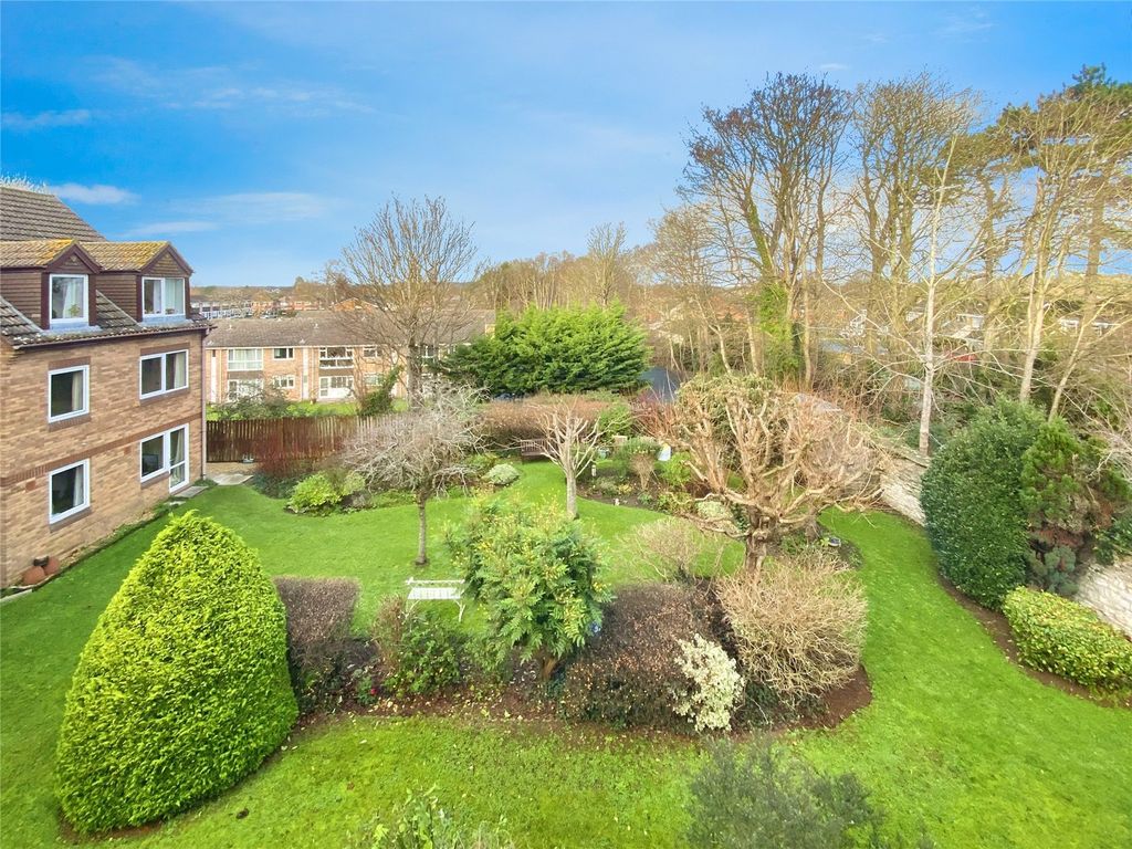 Property photo 2 of 9 General View