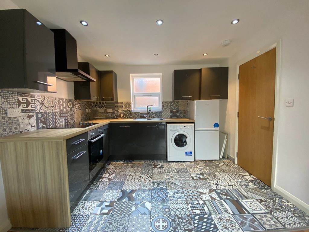 Property photo 3 of 12 Property