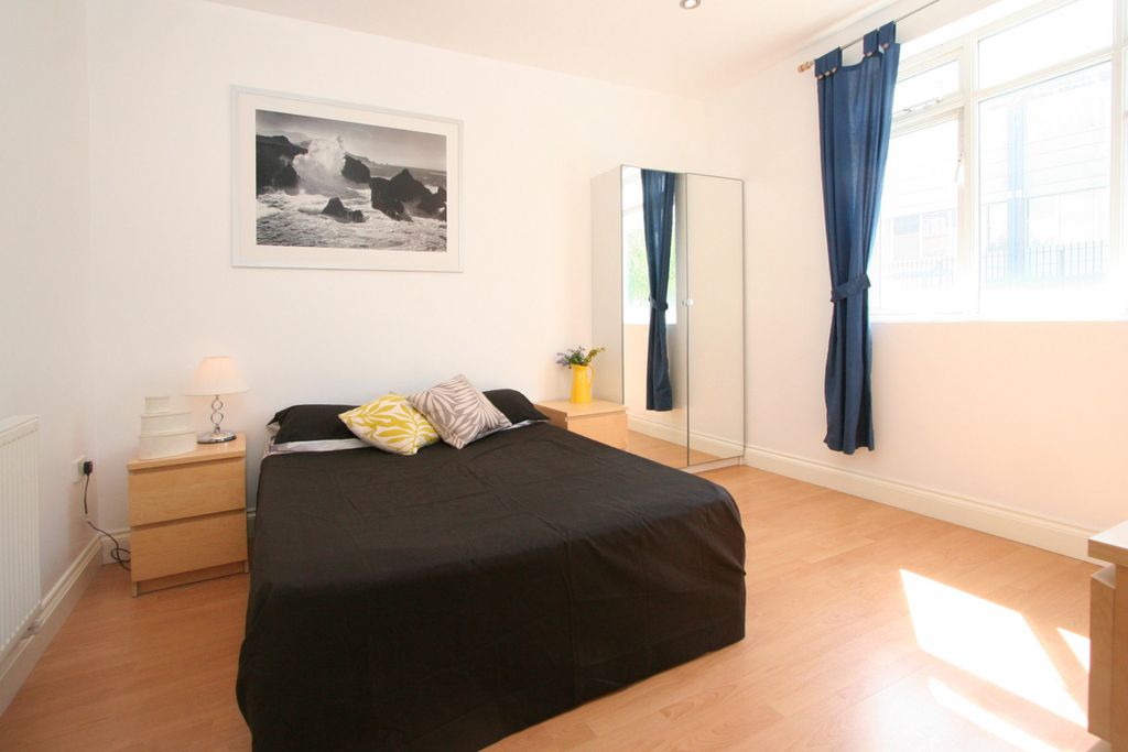 Property photo 1 of 11 House Share