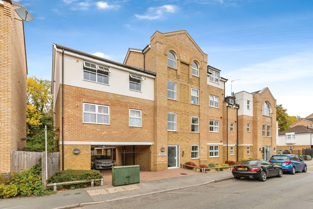 Property photo 1 of 11