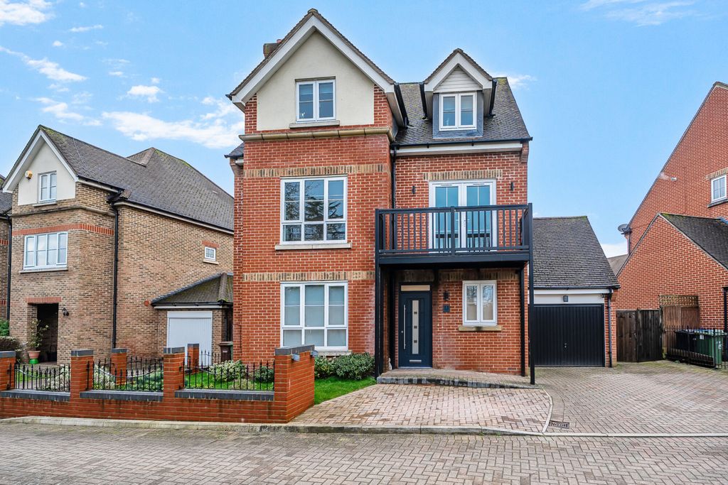 Property photo 1 of 23 1408623-23-698F28...