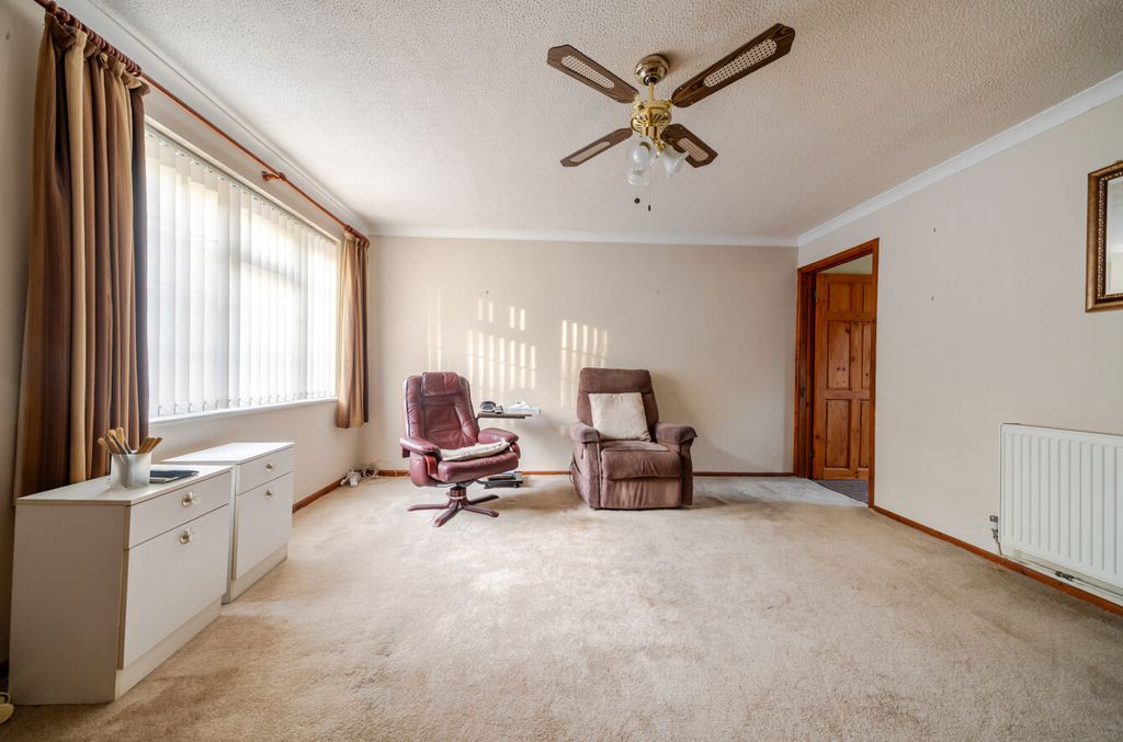 Property photo 2 of 12 1375509-5-6914B0c...