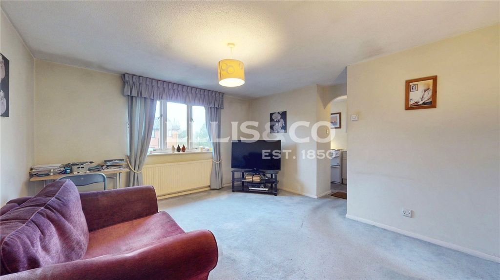 Property photo 2 of 9 Picture No. 12