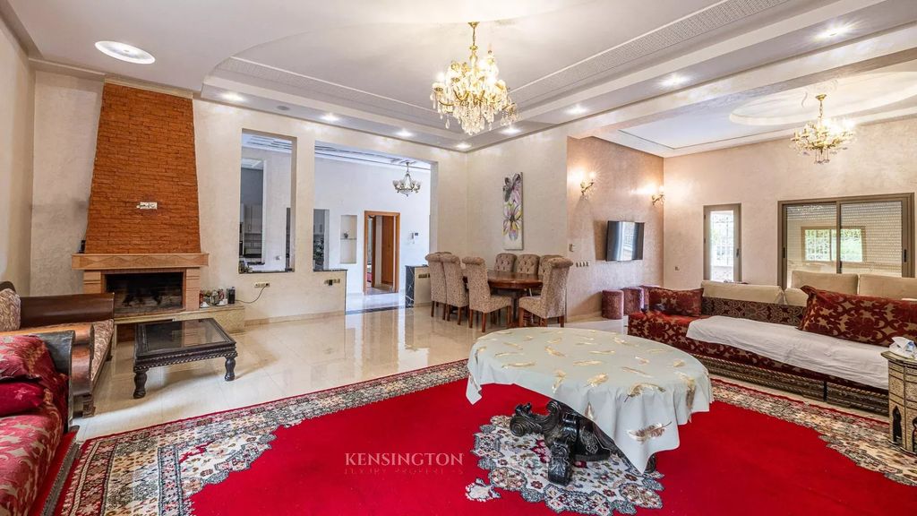 Property photo 2 of 25