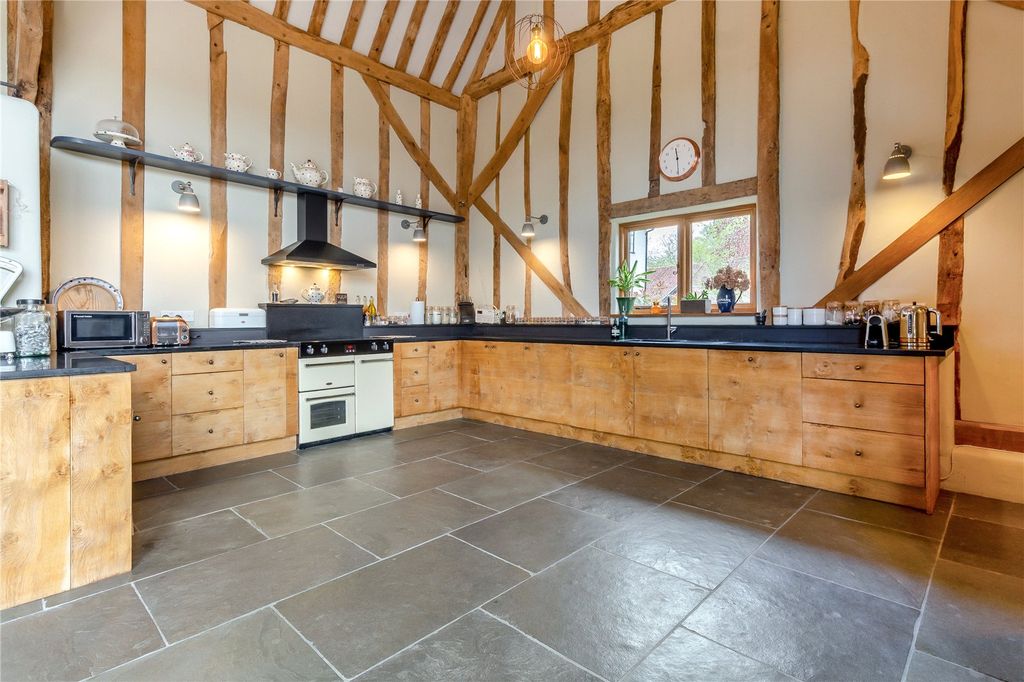 Property photo 3 of 22 Kitchen