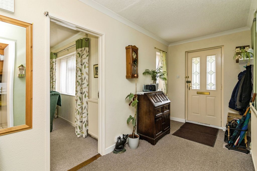 Property photo 3 of 20