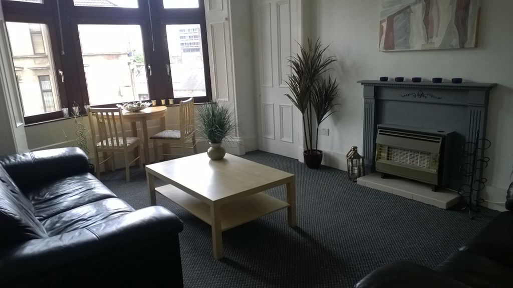 Property photo 2 of 6 Lounge