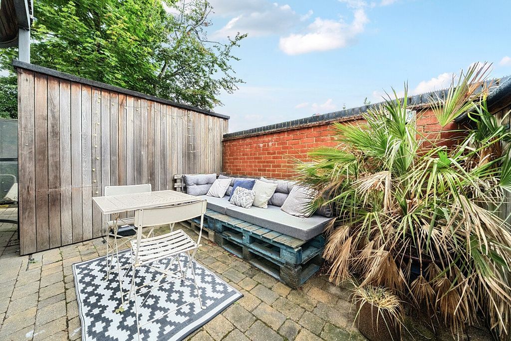 Property photo 3 of 19 Picture No. 06