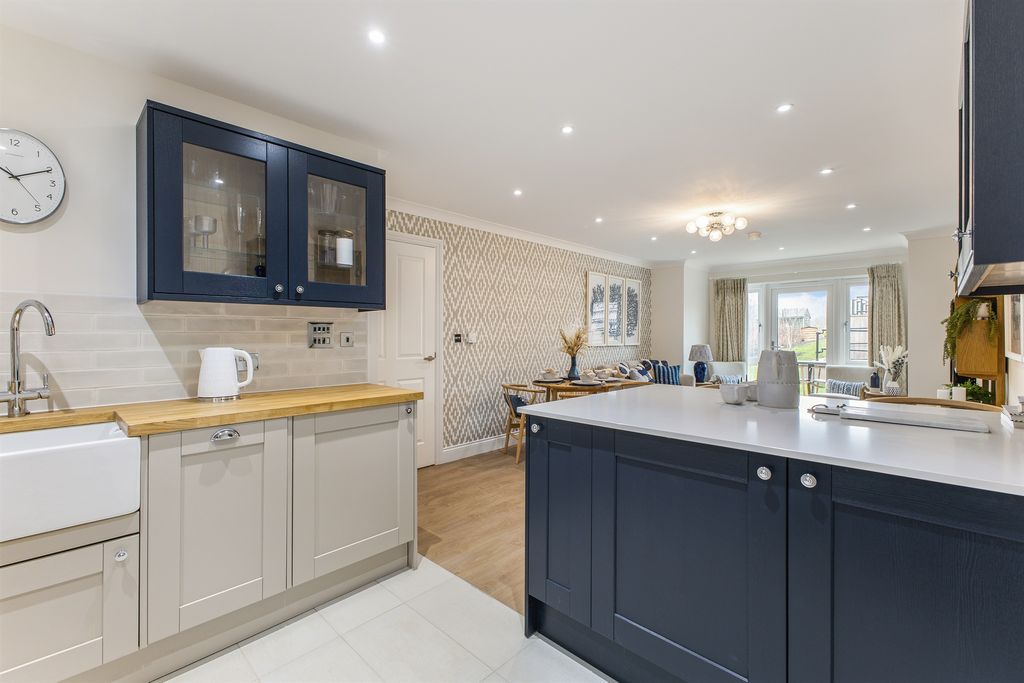 Property photo 3 of 23