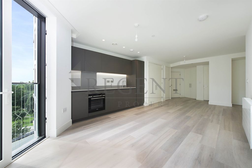 Property photo 2 of 7 Open Plan