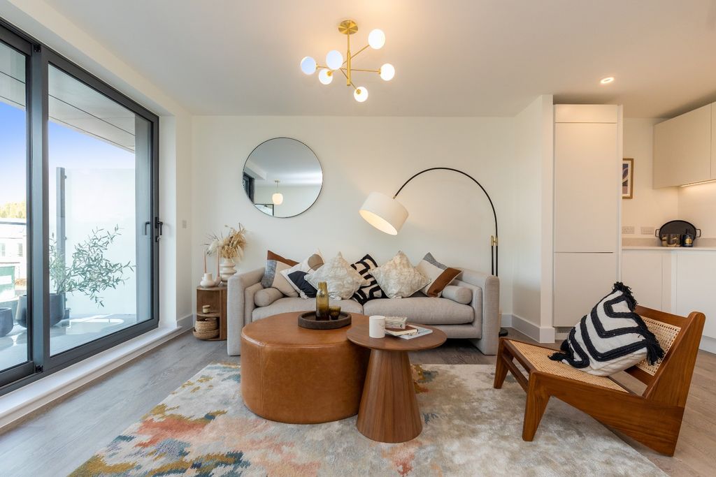 Property photo 3 of 8 4883853