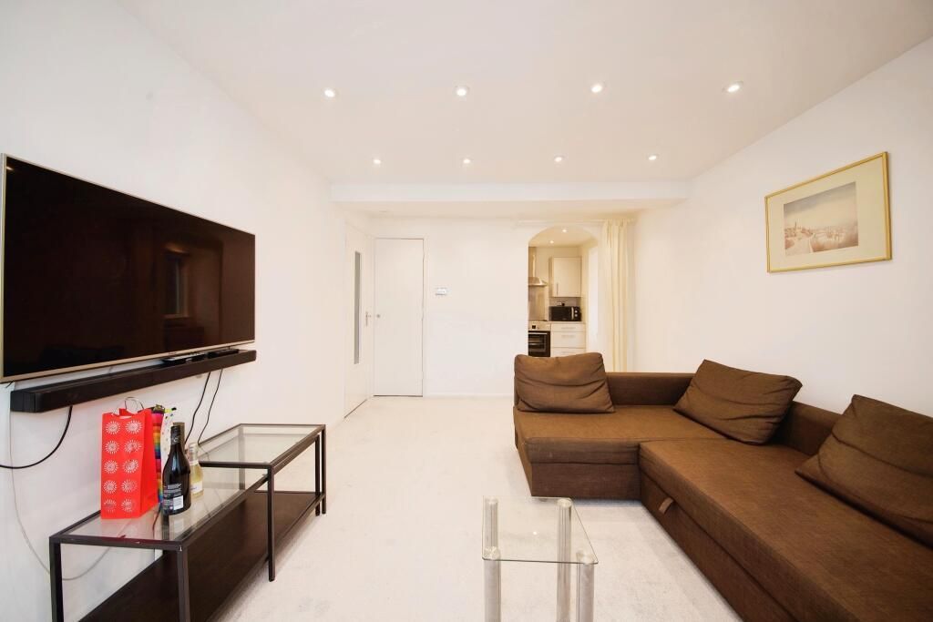 Property photo 2 of 15 Photo 2