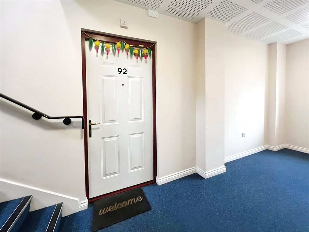 Property photo 2 of 10 Entrance