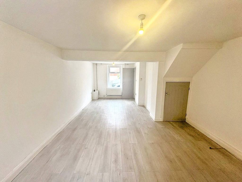 Property photo 3 of 13 Living Room