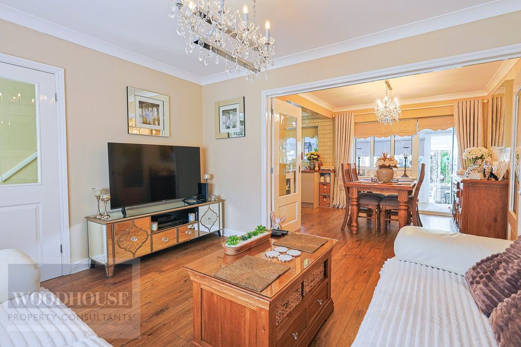 Property photo 3 of 31