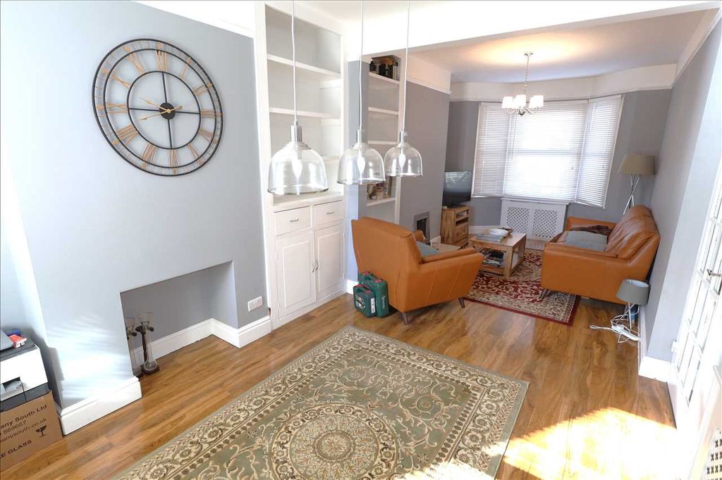 Property photo 3 of 14 Dining Room