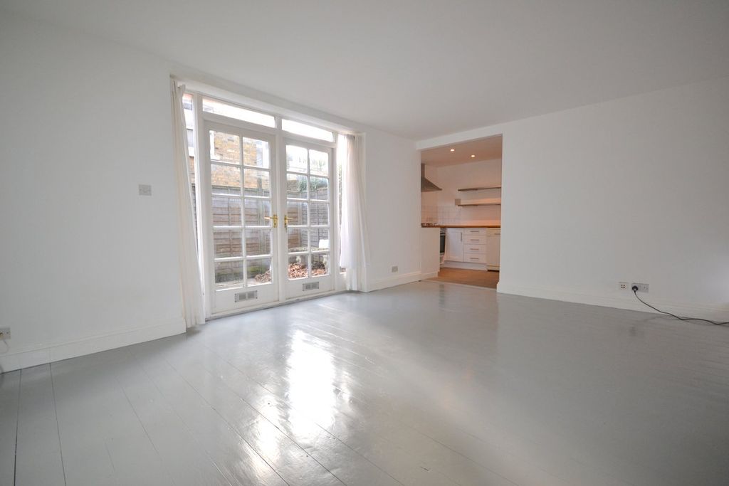 Property photo 2 of 9