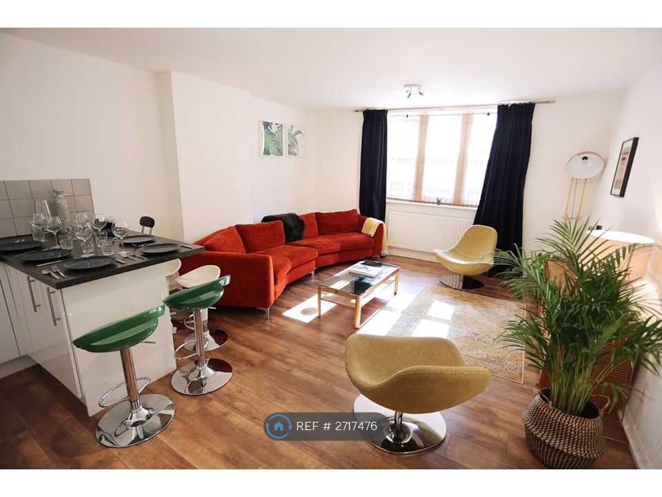 Property photo 2 of 27