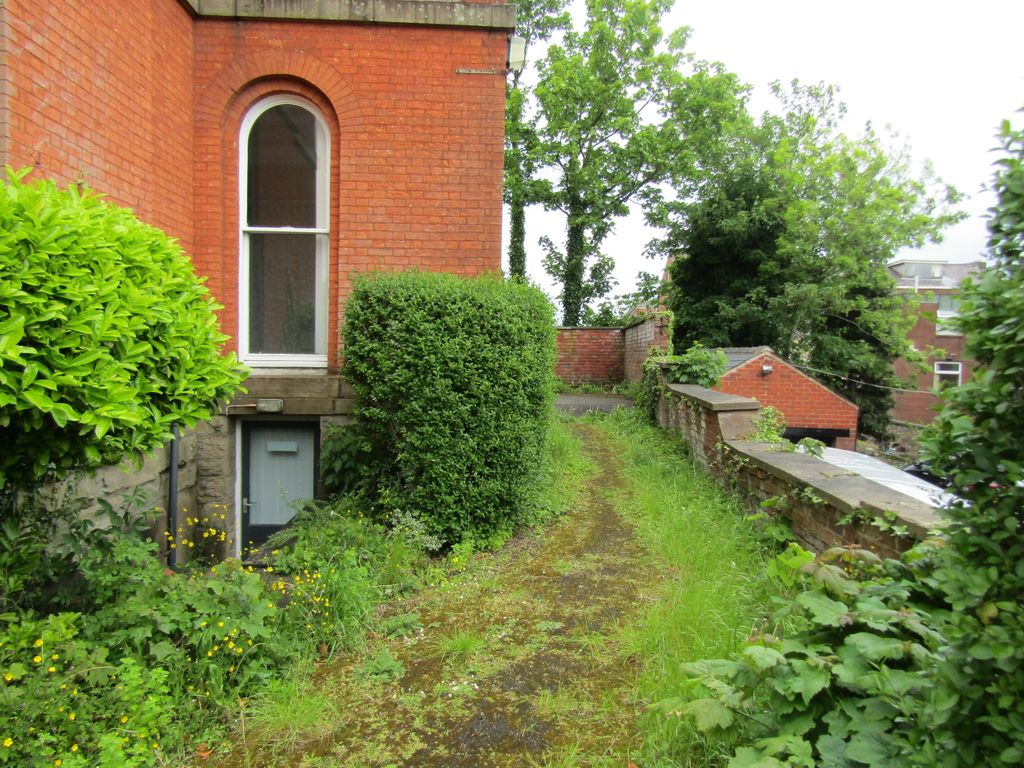 Property photo 2 of 6