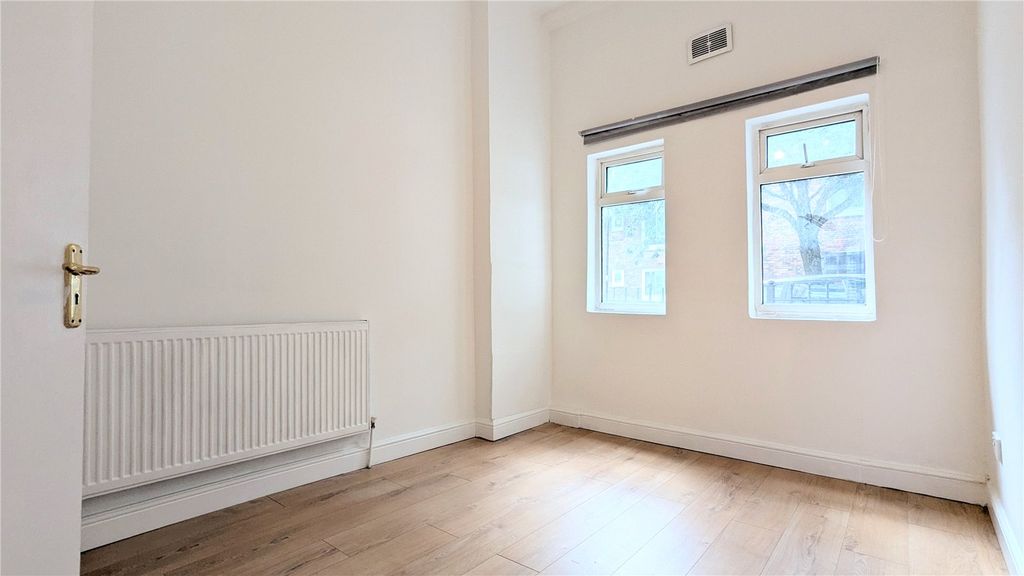 Property photo 2 of 7 Picture No. 06