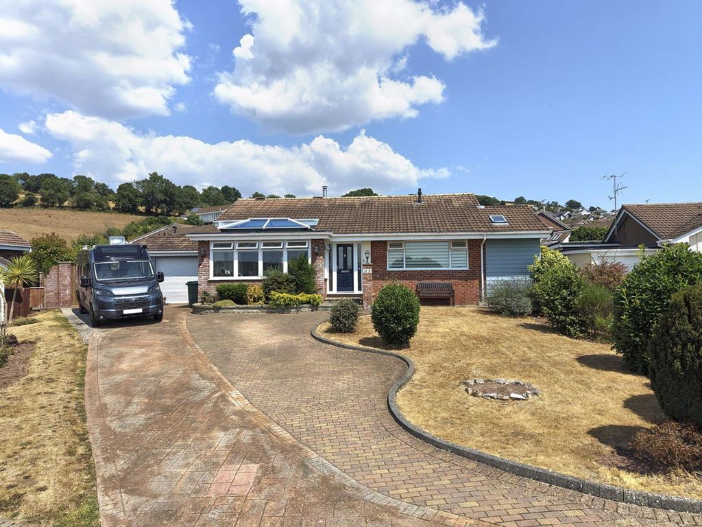 Property photo 1 of 27