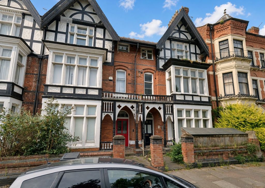 Property photo 1 of 8