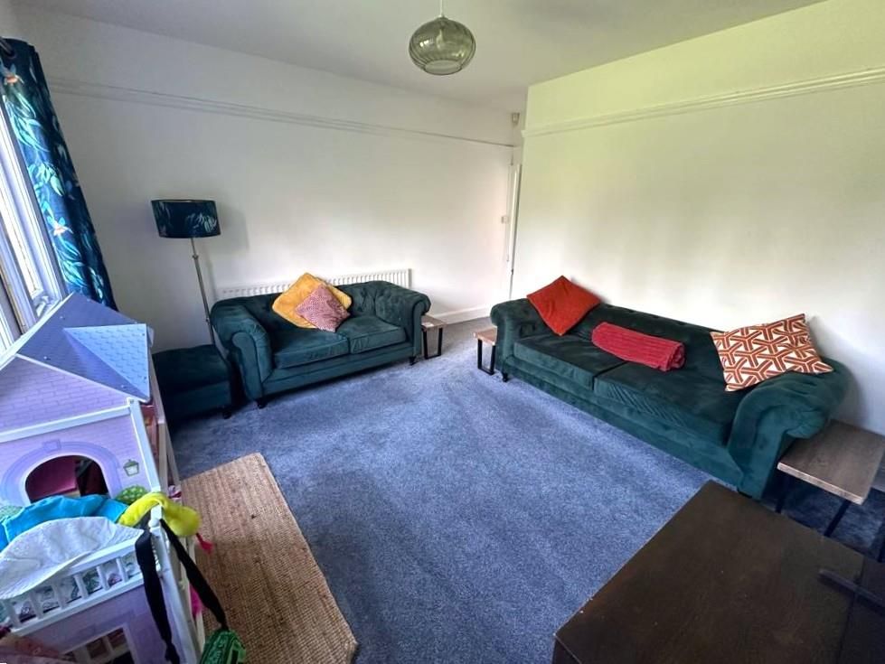 Property photo 2 of 13 50c8247E-783c-4Ced-85Eb-Fc5427216d5E.Jpg