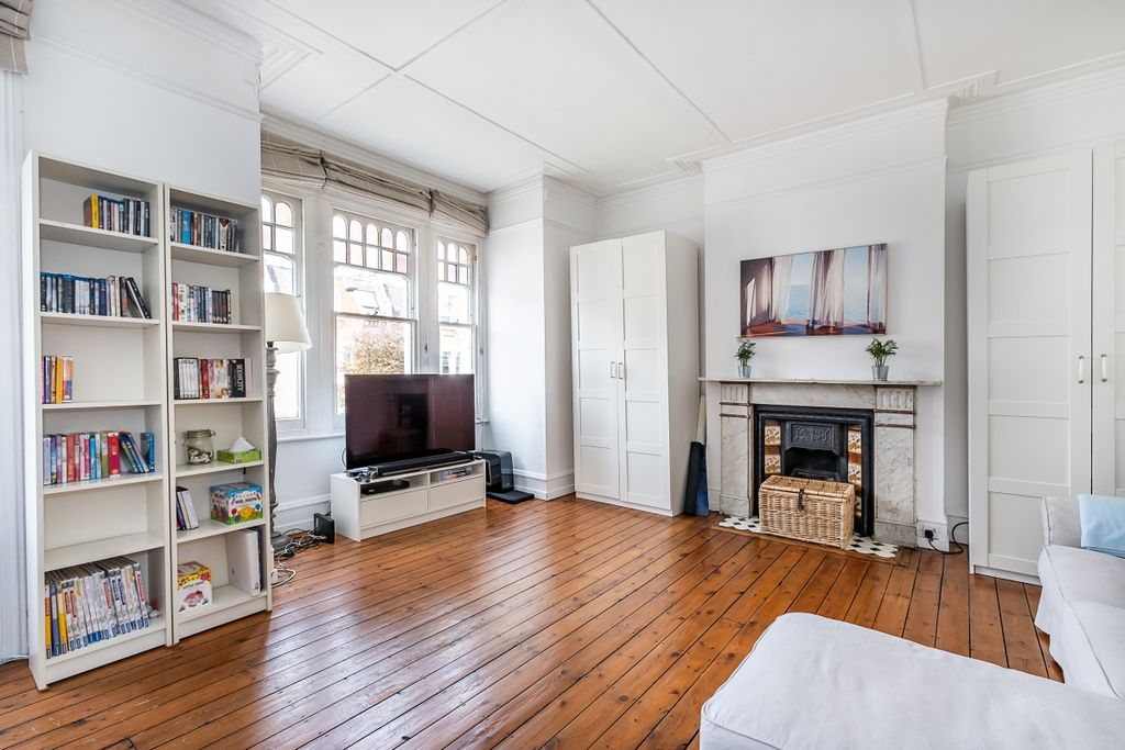 Property photo 2 of 14 Bedroom