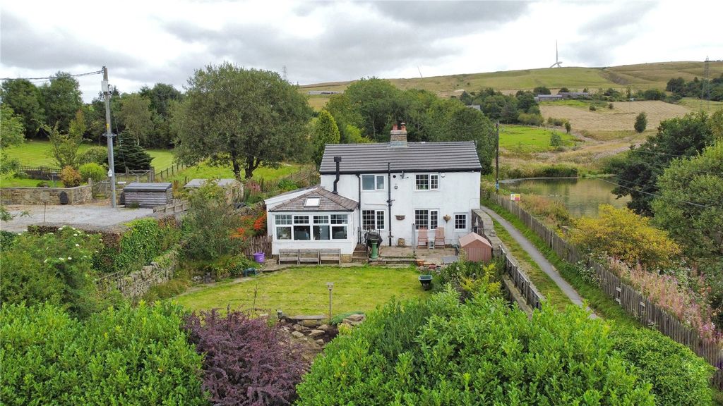 Property photo 3 of 44 Picture No. 11