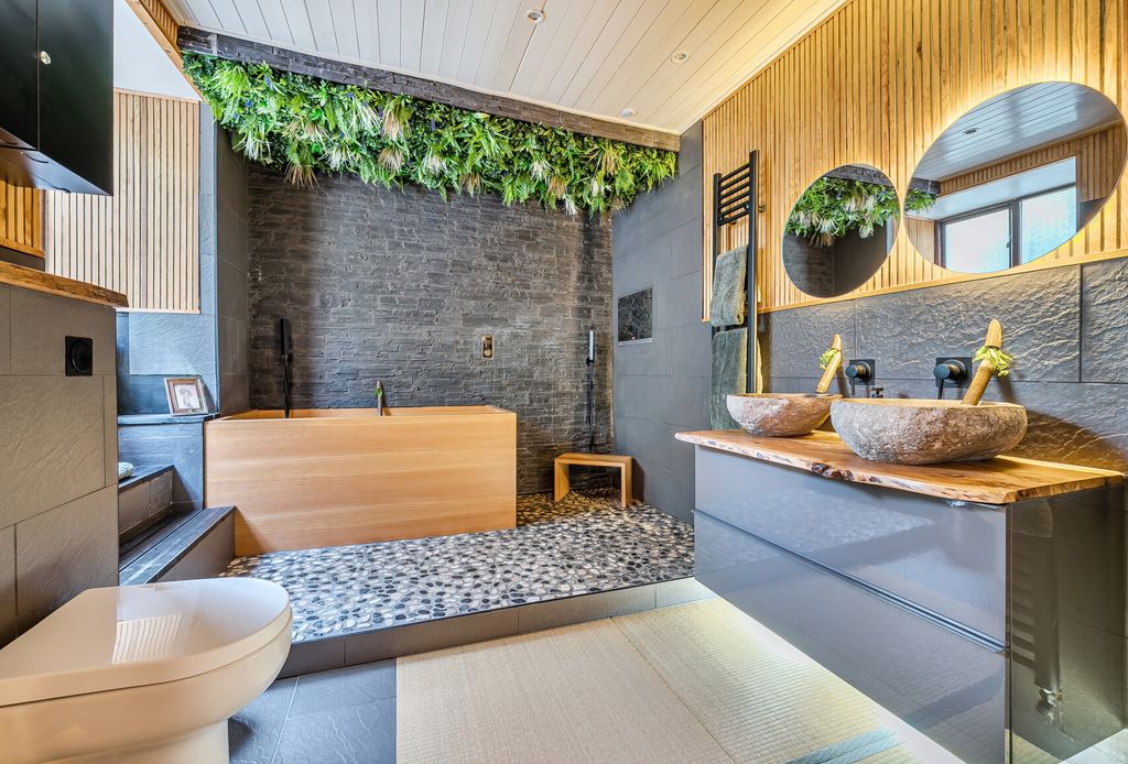 Property photo 3 of 20 1370362-11-68Ffa7...