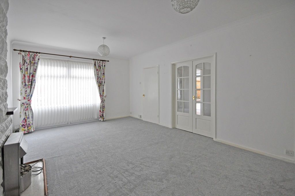 Property photo 3 of 17 Photo 3