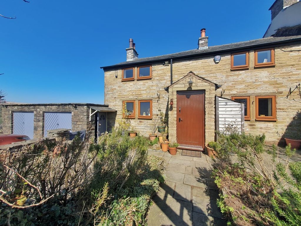 Property photo 2 of 35