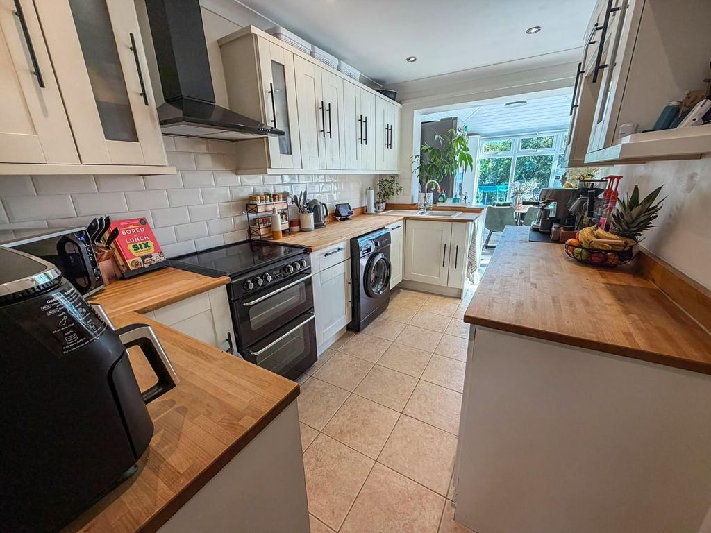 Property photo 2 of 13 Tlc_d13A7Cee-c17B-4Ab0-982E-d6Ea2020Adb5_703Cf0c.J