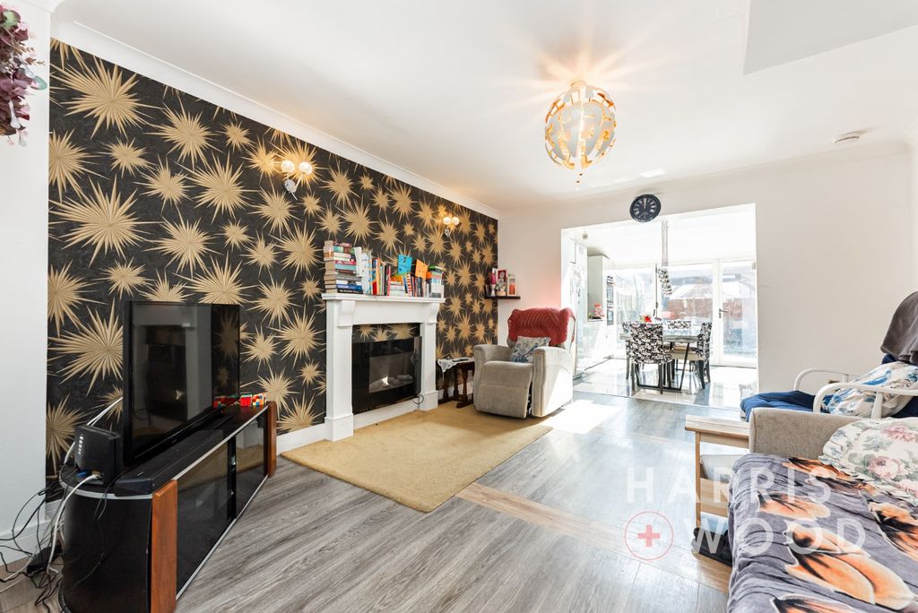 Property photo 3 of 5 38580311