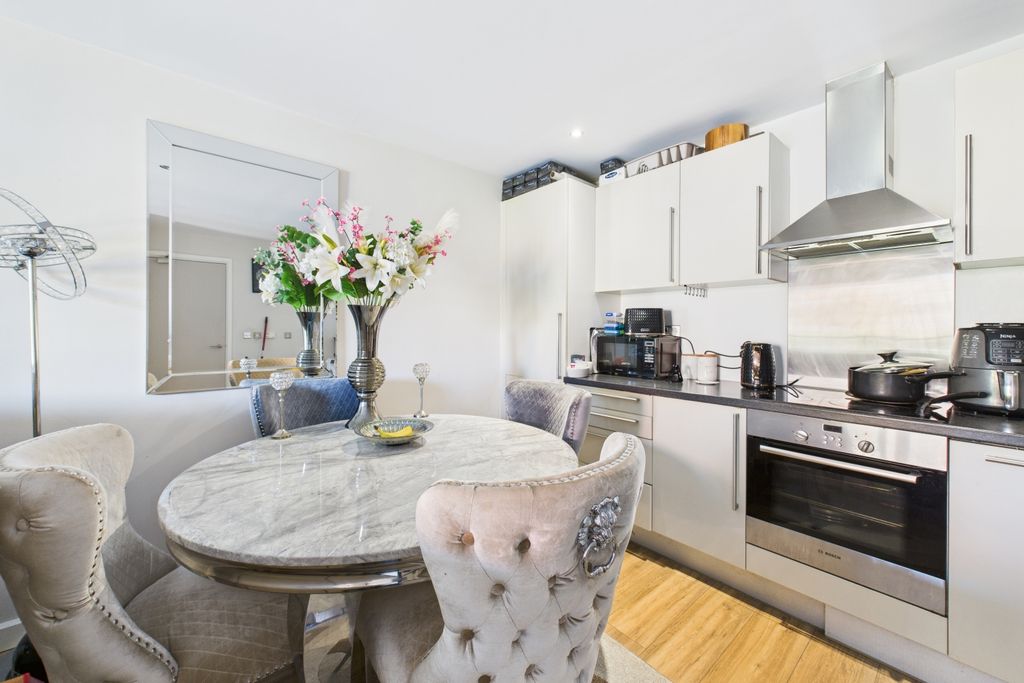 Property photo 2 of 14 Kitchen Diner