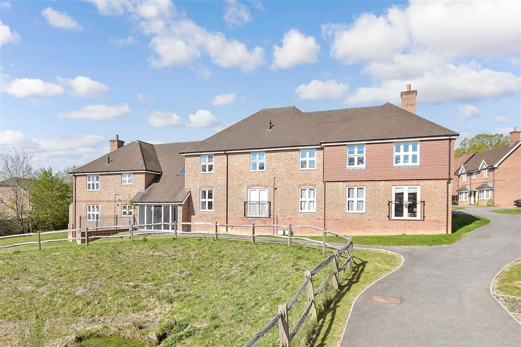 Property photo 3 of 8 External (Web)