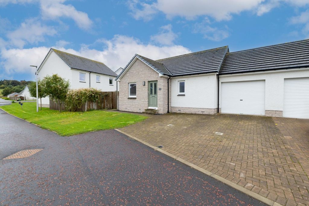 Property photo 1 of 17 Front (Exterior)