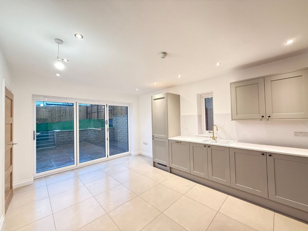 Property photo 3 of 18 Picture No. 03