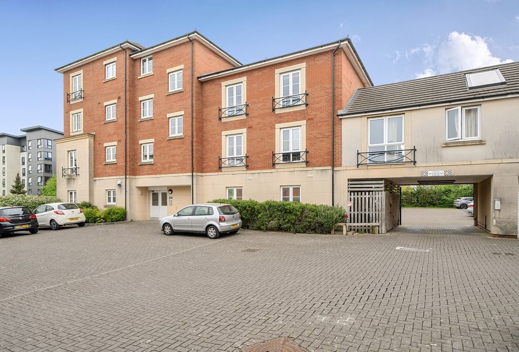 Property photo 1 of 15 1-69F4E4E8E16E2-1...