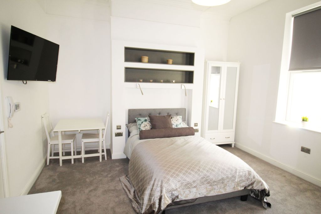 Property photo 1 of 4