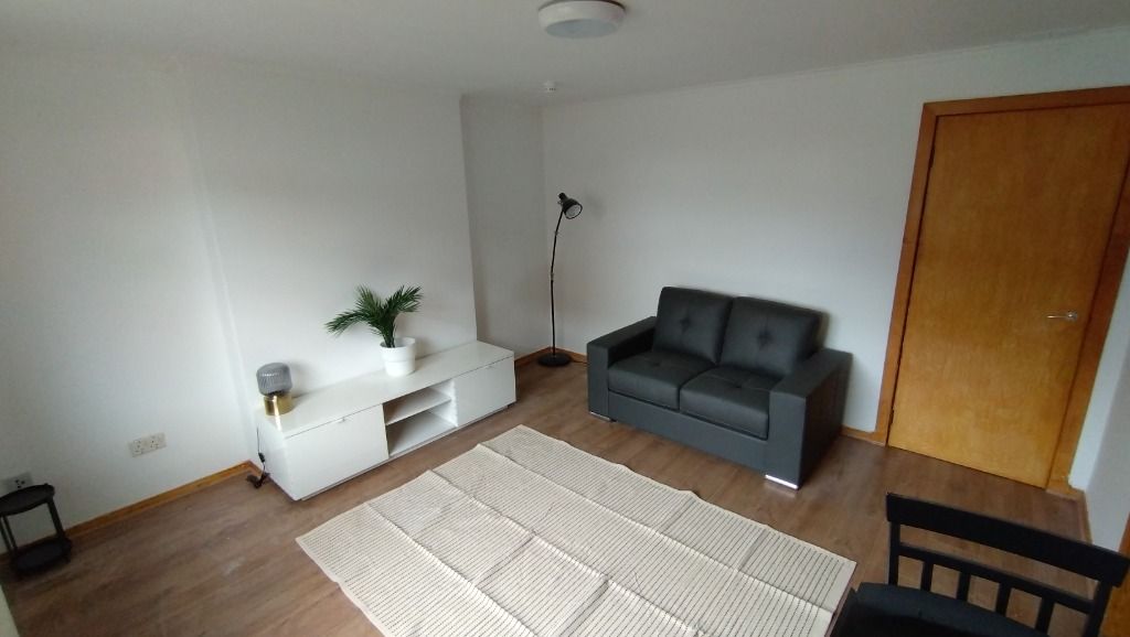 Property photo 2 of 7 Photo 2