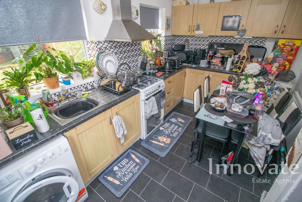 Property photo 3 of 8 Photo 1