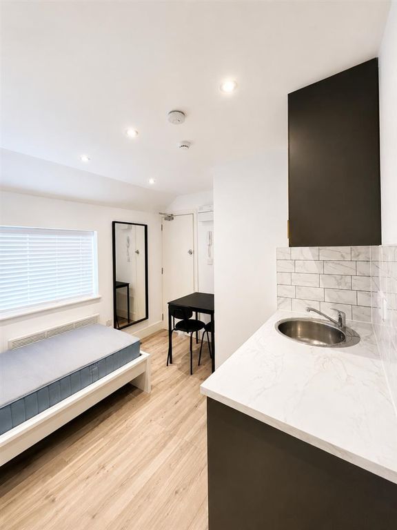 Property photo 1 of 3 Bed .Png