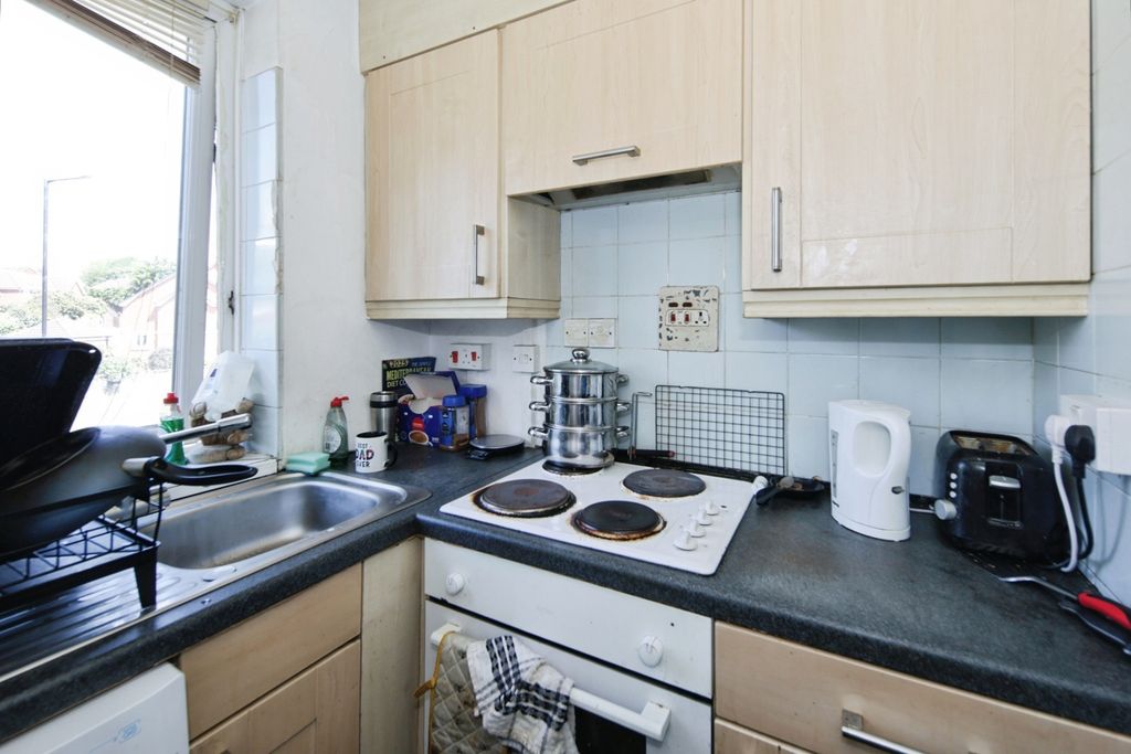 Property photo 3 of 15 Pbox-Img.Jpg