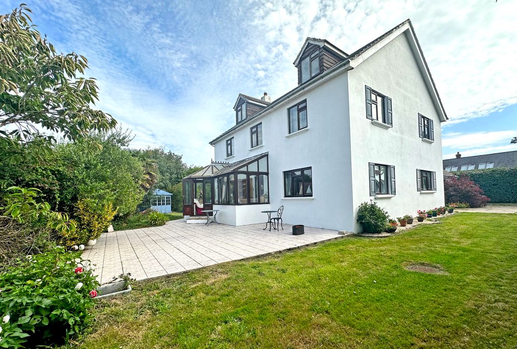 Property photo 1 of 23
