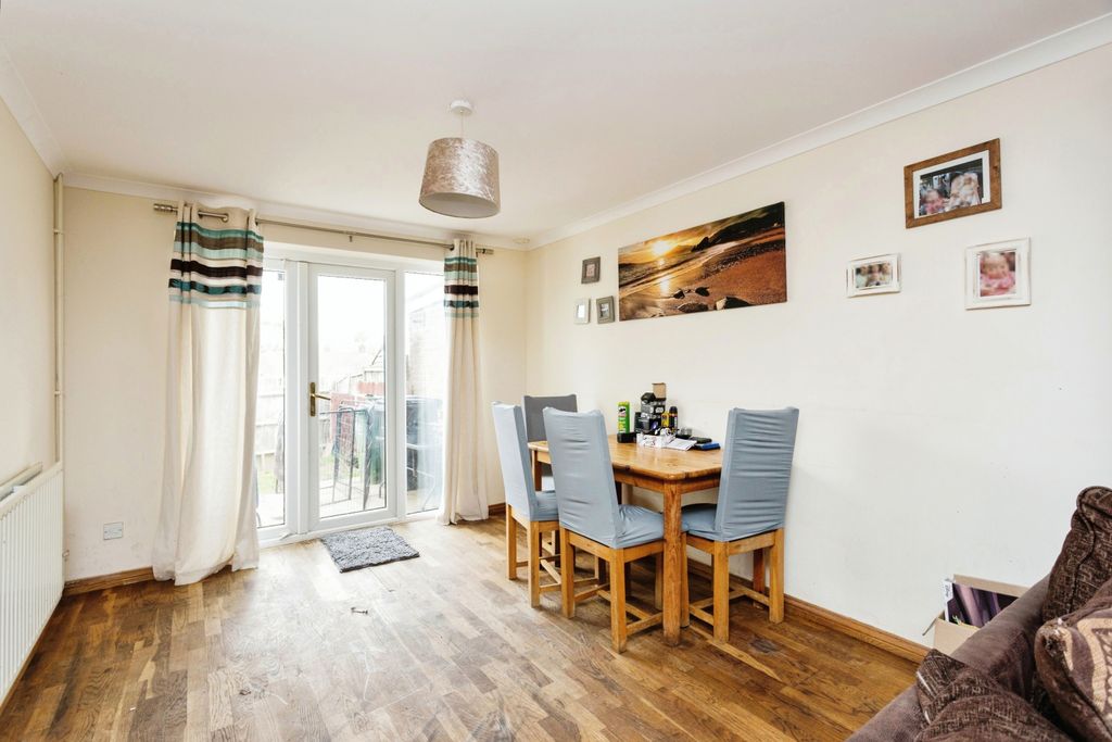 Property photo 2 of 10 Photography