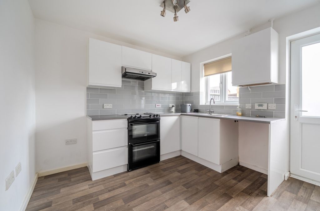 Property photo 3 of 25 1521749-6-1A090E80B6Fa4