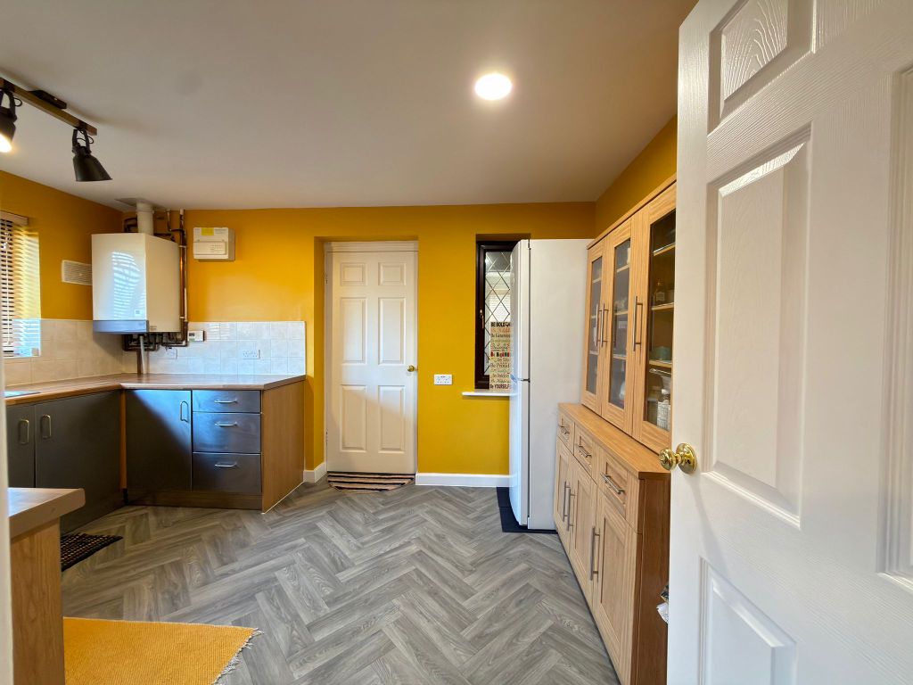 Property photo 3 of 19