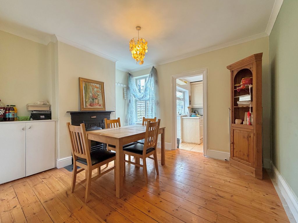 Property photo 3 of 12 Dining Room