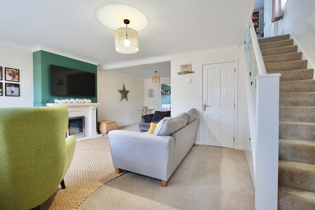 Property photo 3 of 15